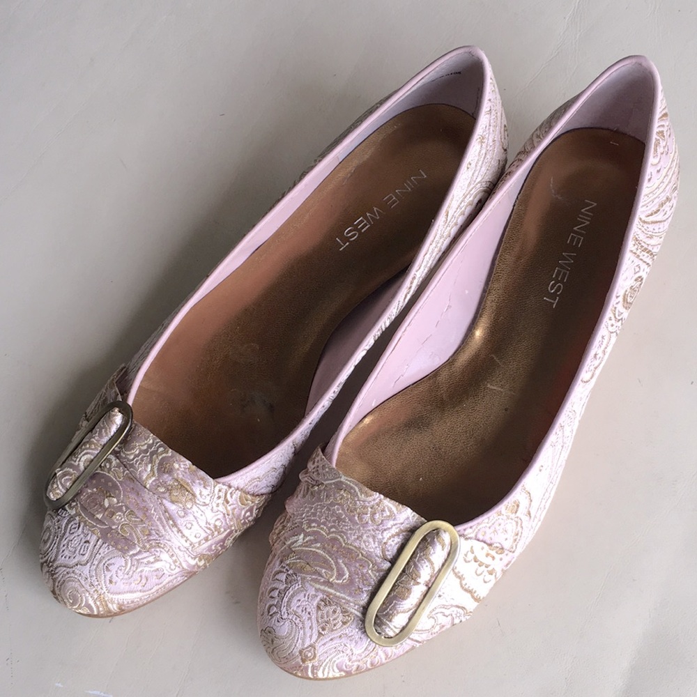 NINE WEST VINTAGE/RARE SOFT PINK BROCADE FLAT W/BUCKLE CLASSIC LOOK BALLET TOE